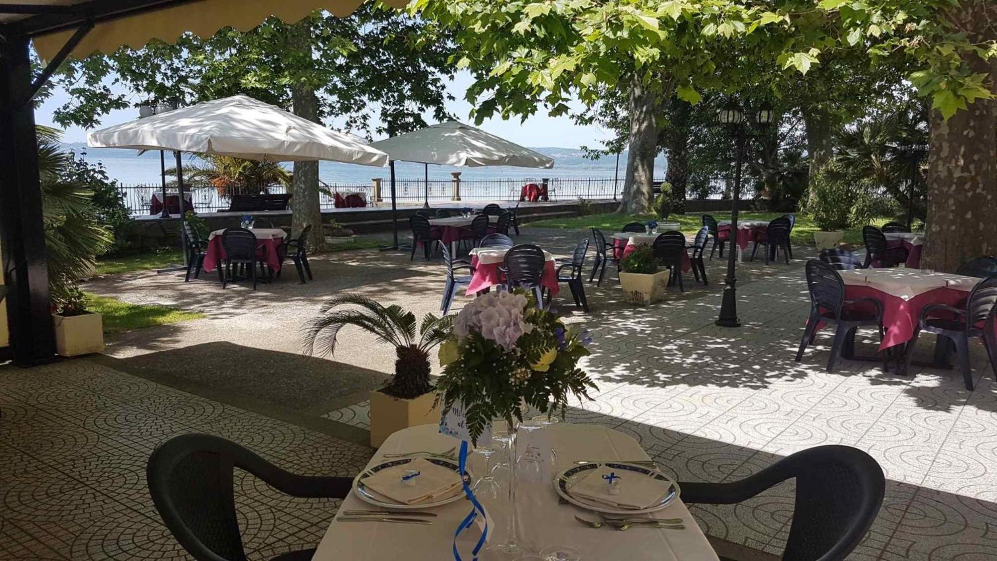 Hotel Eden Sul Lago Bolsena Exteriör bild