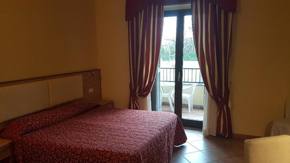 Hotel Eden Sul Lago Bolsena Exteriör bild